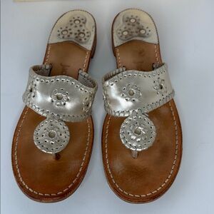 Jack Rogers Women's Navajo Flat Sandals Size 10M Platinum Leather